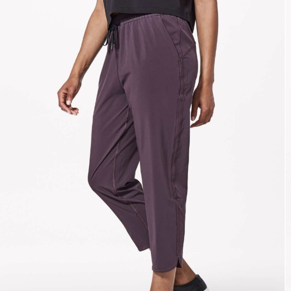 Lululemon Keep It Classic Crop *23" Vintage Grape * flaw
